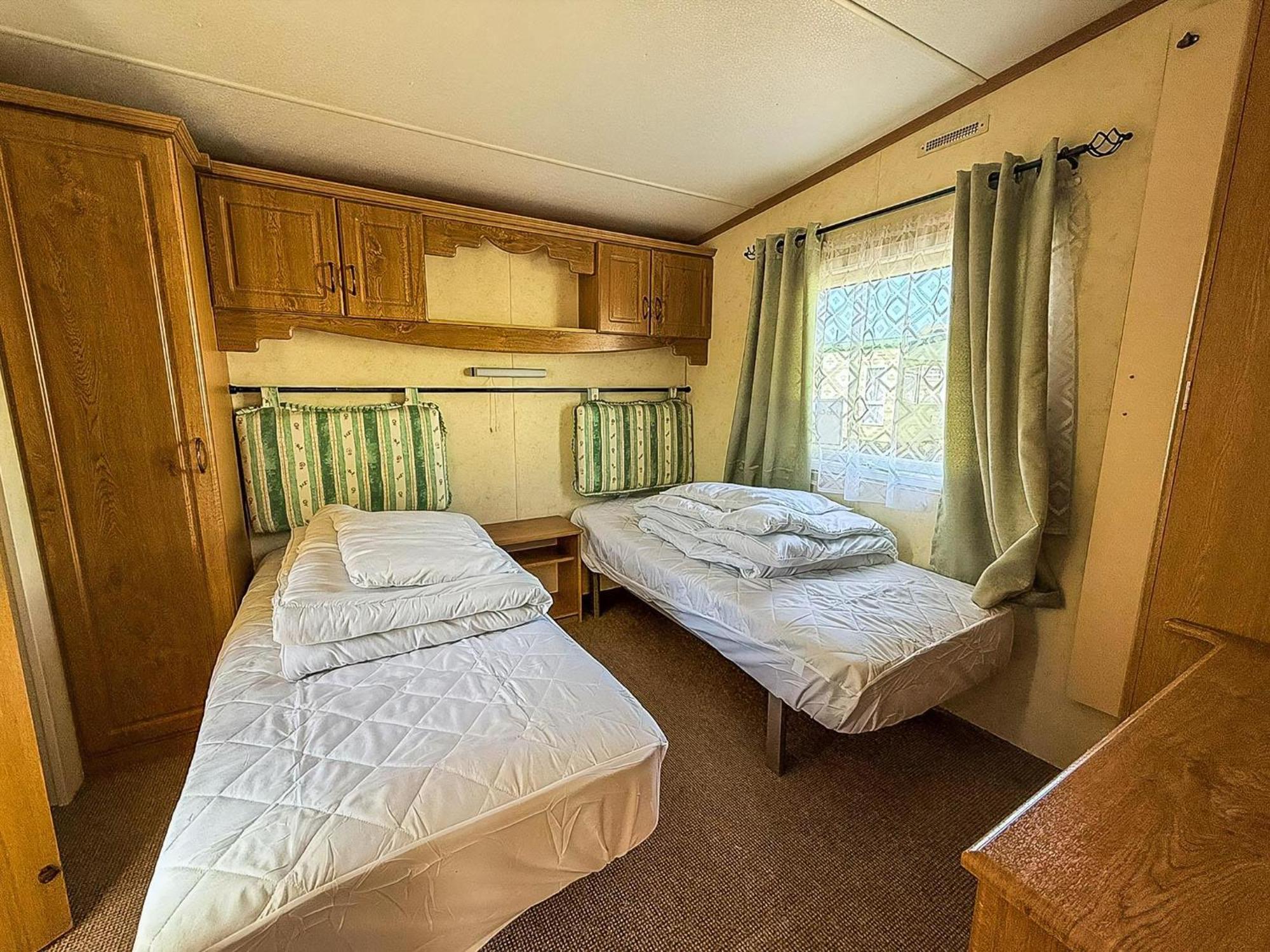 6 Berth Caravan By The Beach In Hunstanton In Norfolk, Pets Welcome Ref 13009L Ngoại thất bức ảnh